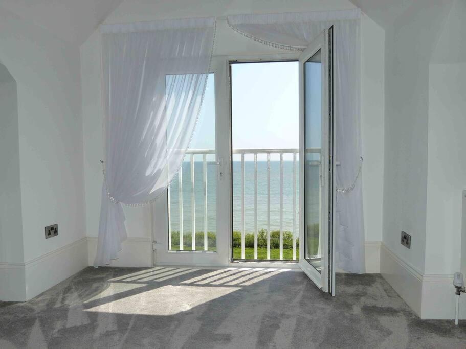 ブロードステアーズAmazing Sea Views And Much More….アパートメント エクステリア 写真